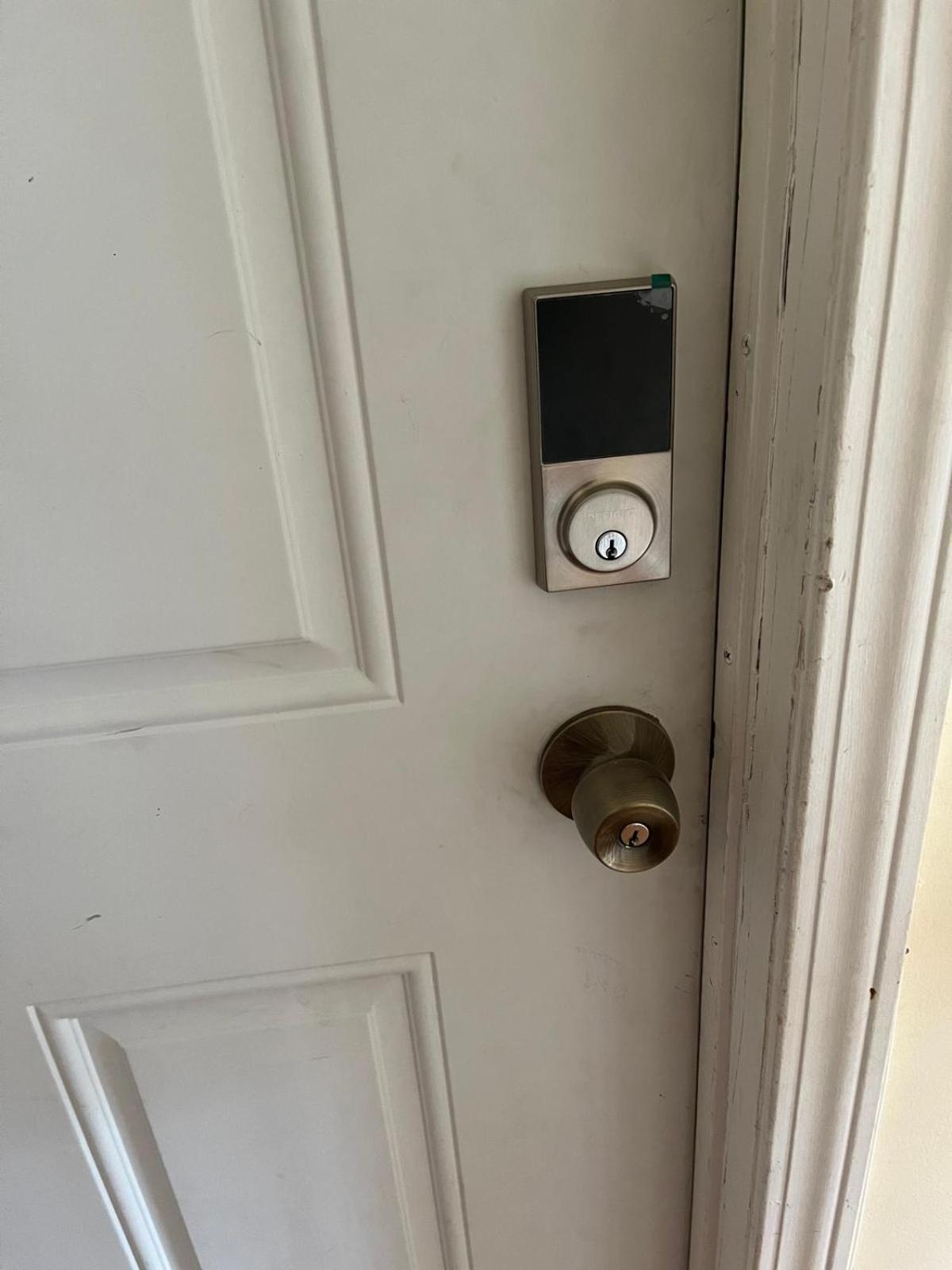Nwk 457 Rm 212-e Homestay Newark